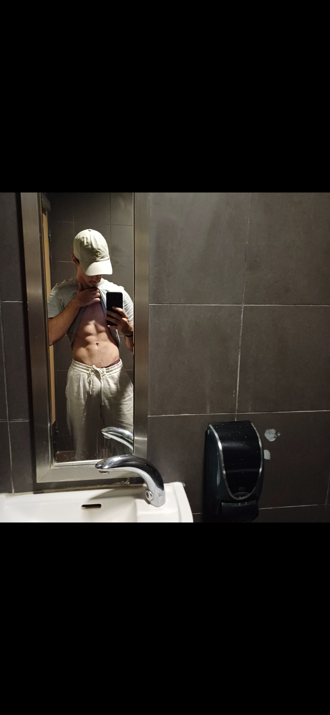 Profil de Bouba, 21 ans, Club Rencontre à Orbe