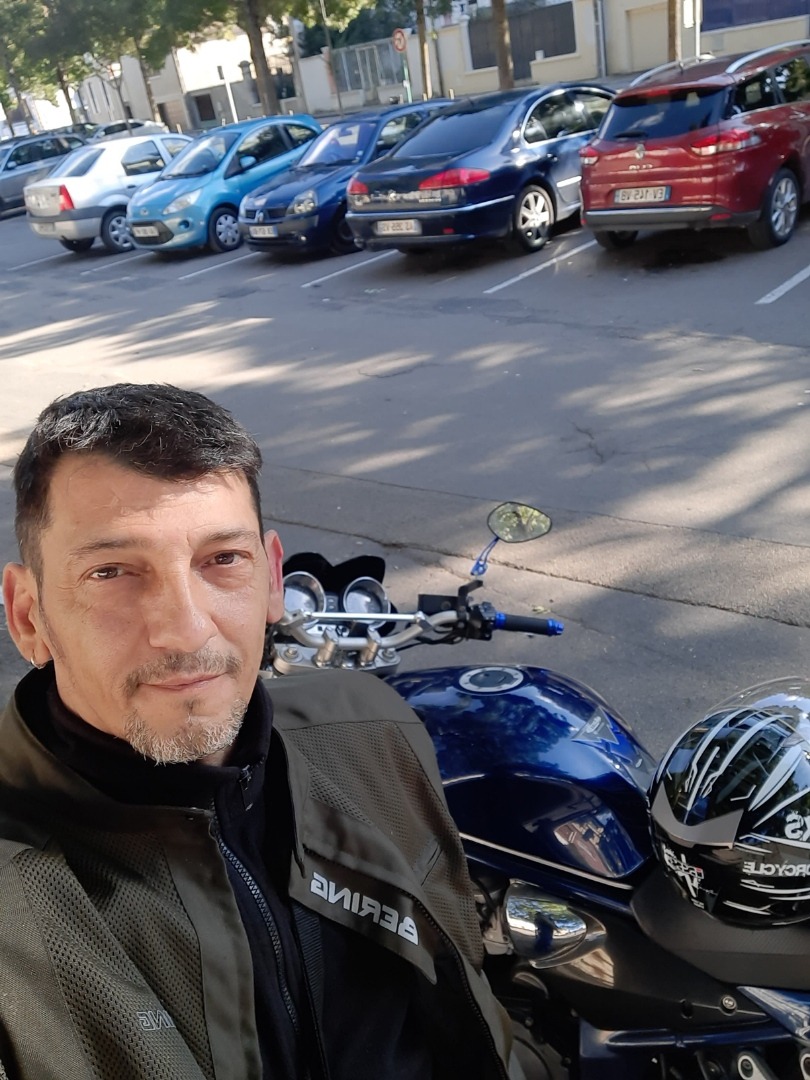 Profil de Junayd, 41 ans, Club Rencontre à Pignia