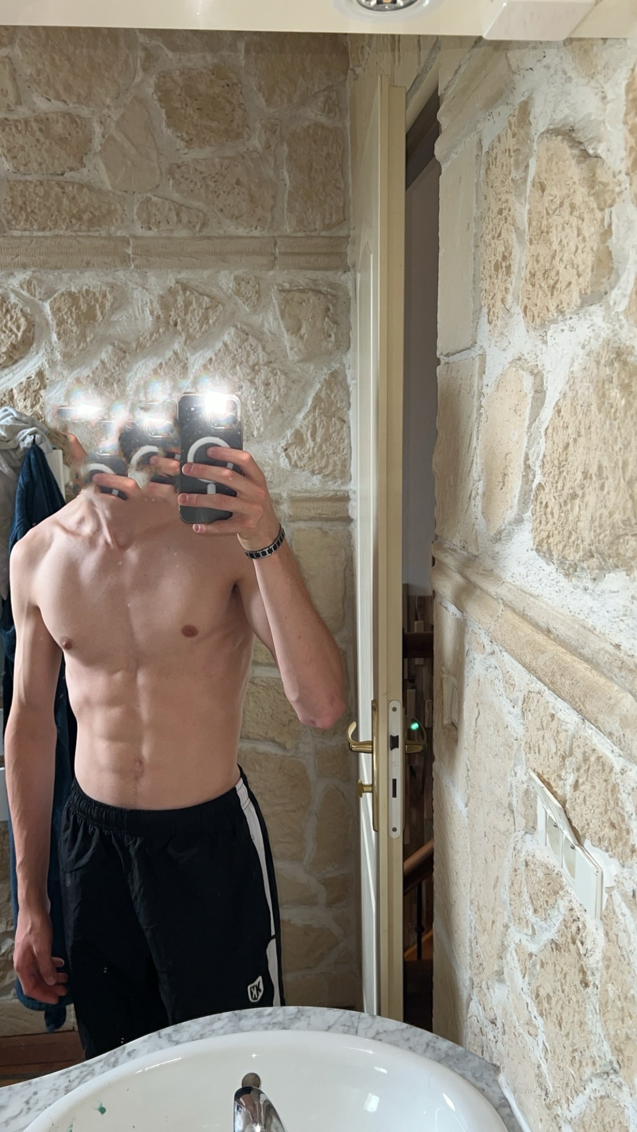Profil de Dove, 21 ans, Club Rencontre à Furna