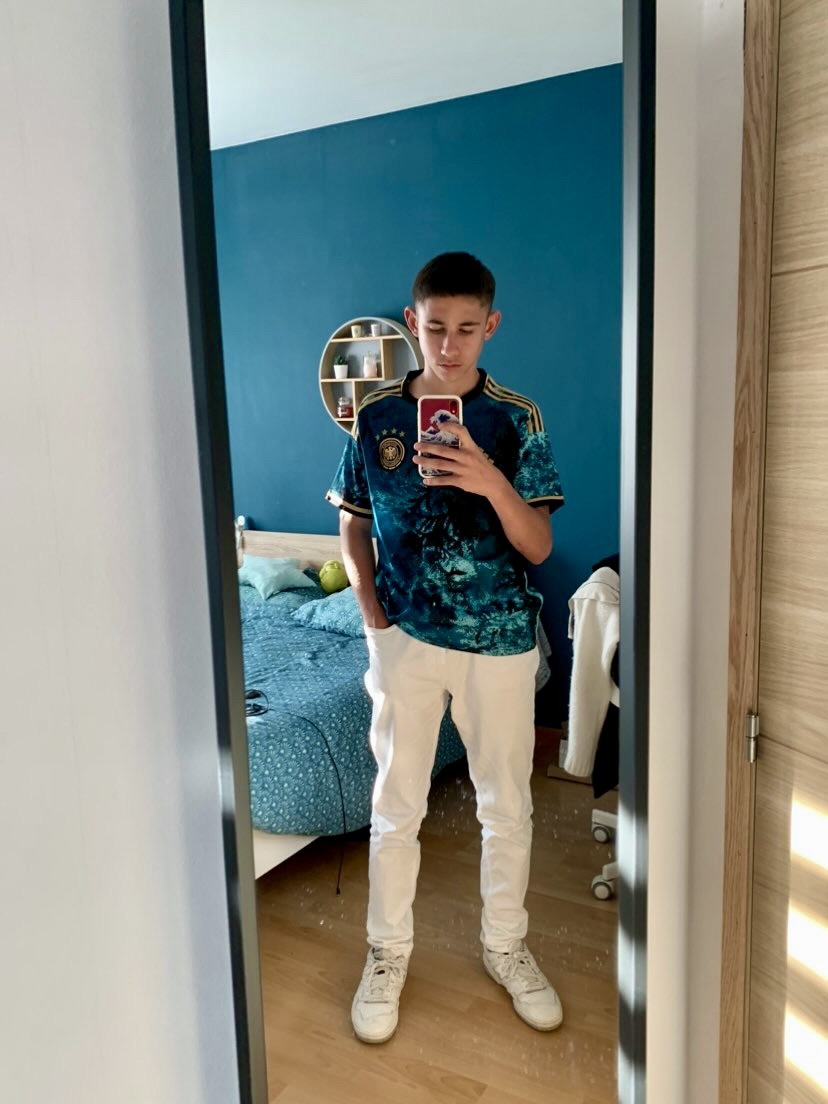 Profil de Jaron, 20 ans, Club Rencontre à Oberschrot