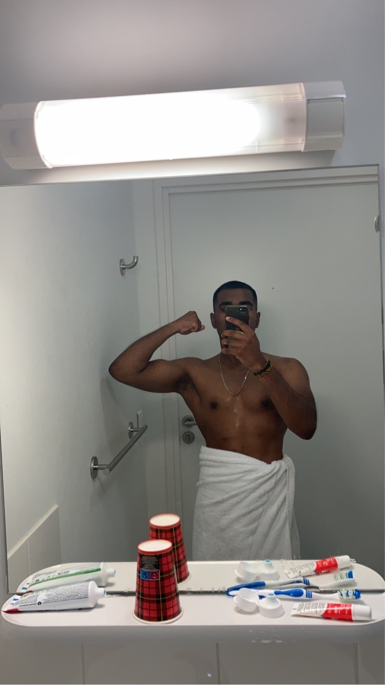 Profil de Crepin, 27 ans, Club Rencontre à Curio