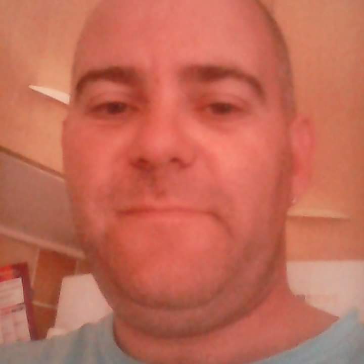 Profil de Mani, 44 ans, Club Rencontre à Ascharina