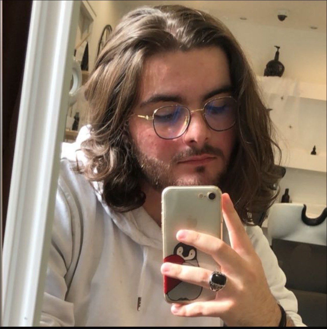 Profil de Ghjuvan, 19 ans, Club Rencontre à Farnern