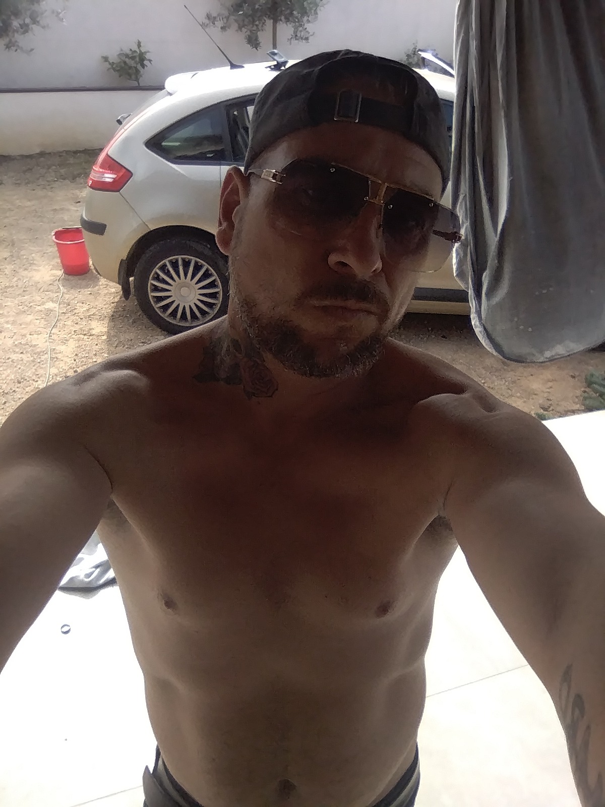 Profil de Yazan, 43 ans, Club Rencontre à Mesocco