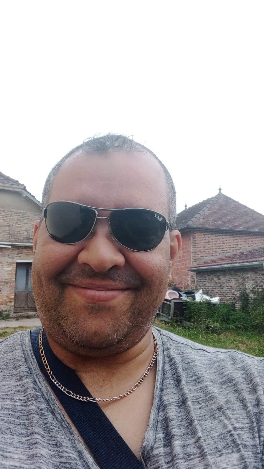 Profil de Yenni, 52 ans, Club Rencontre à Tschlin