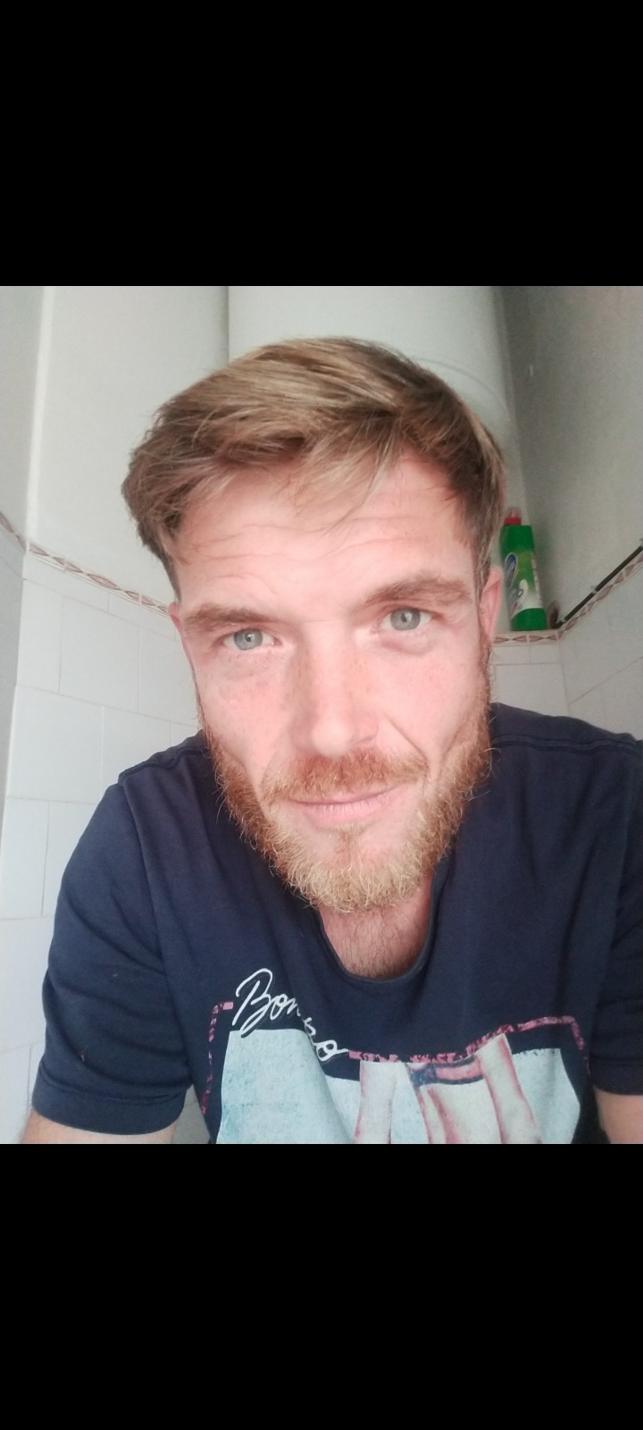 Profil de Narek, 38 ans, Club Rencontre à Scharans
