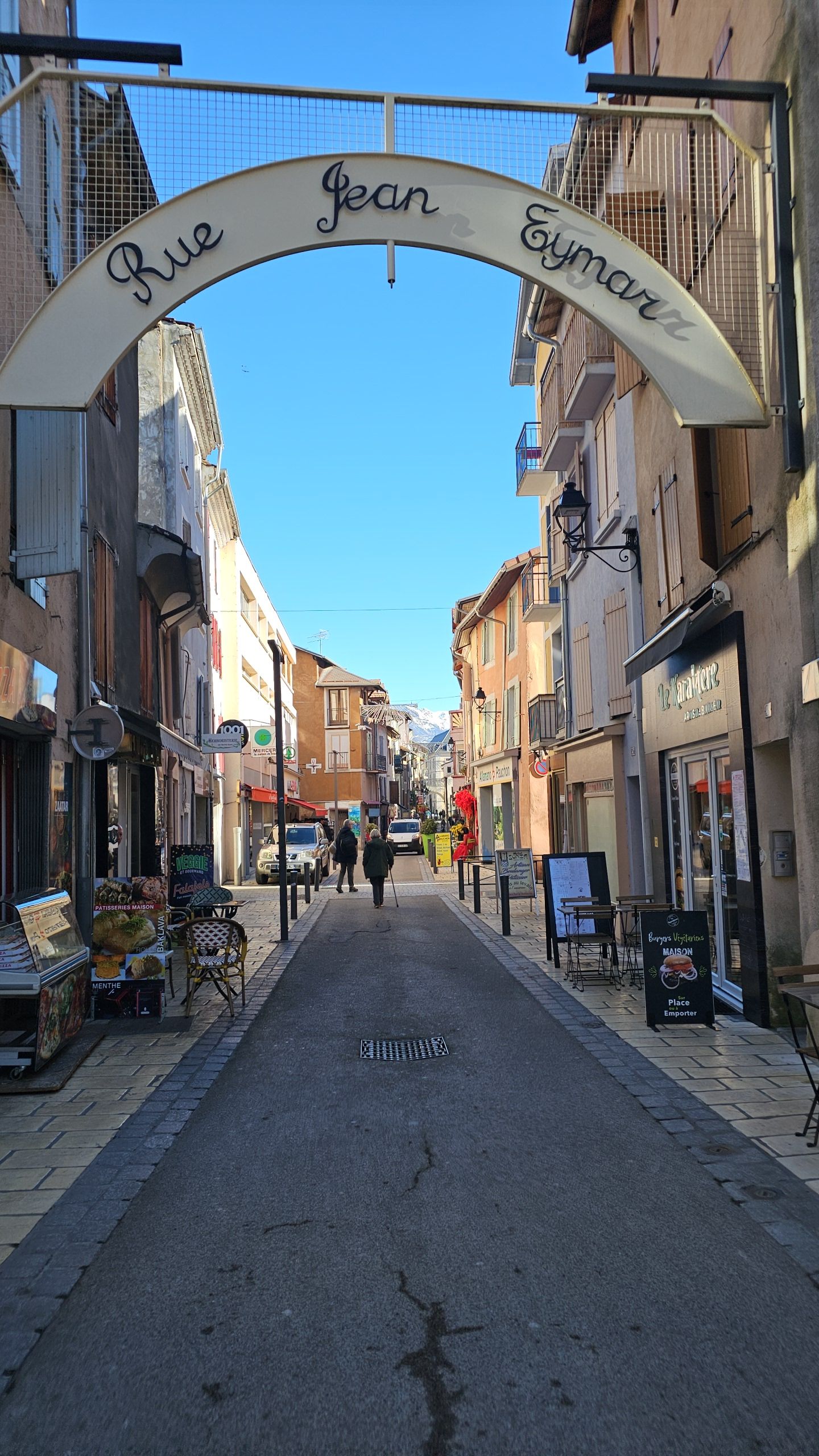 Profil de Giro, 22 ans, Club Rencontre à Corbeyrier