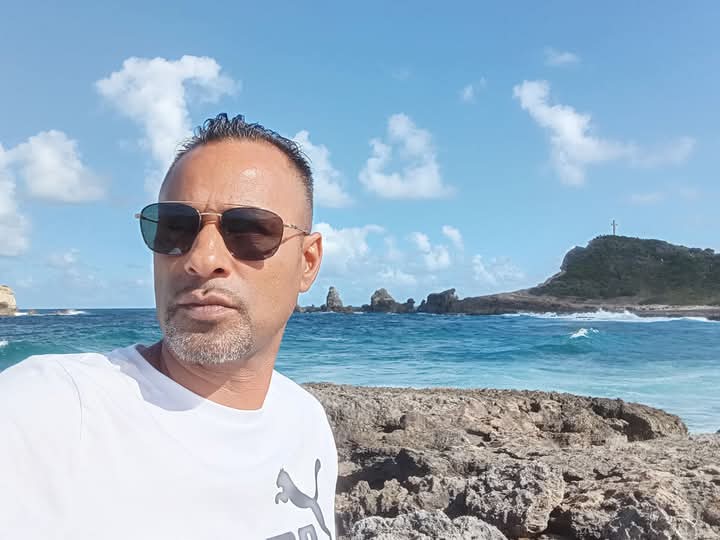Profil de Manek, 46 ans, Club Rencontre à Melide