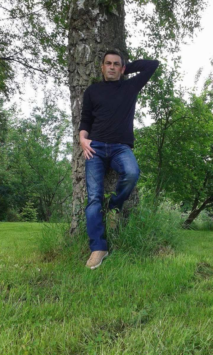 Profil de Amer, 43 ans, Club Rencontre à Merligen