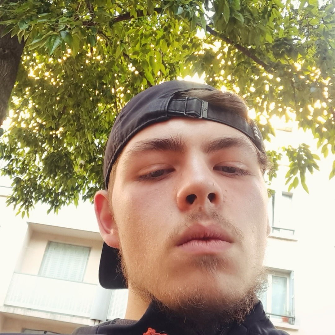Profil de Dimitry, 20 ans, Club Rencontre à Thusis